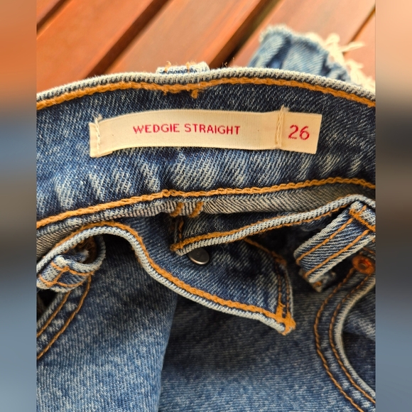 Levi Jeans - Picture 3 of 5